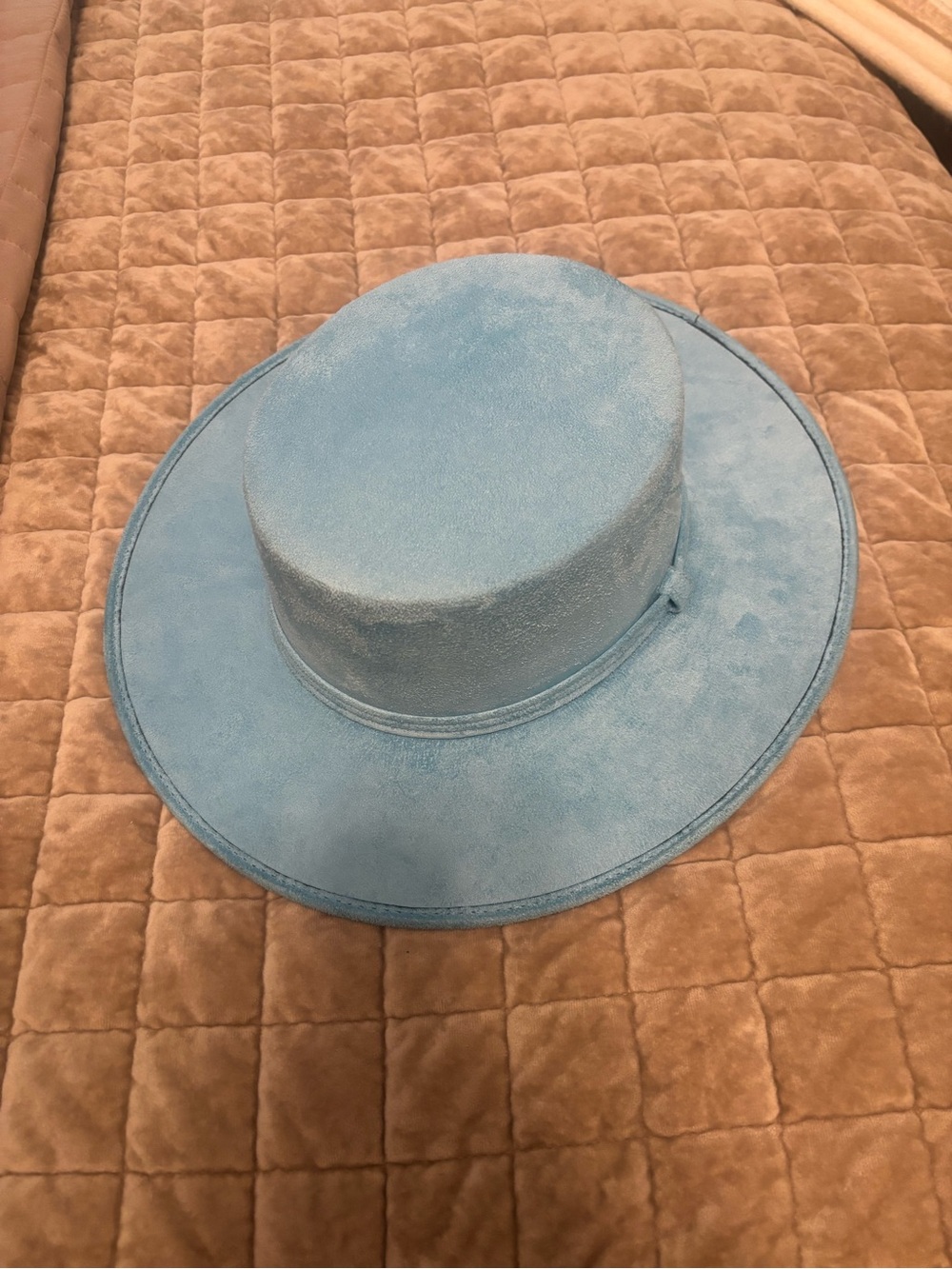 Light Blue Women’s Wide-Brim Hat